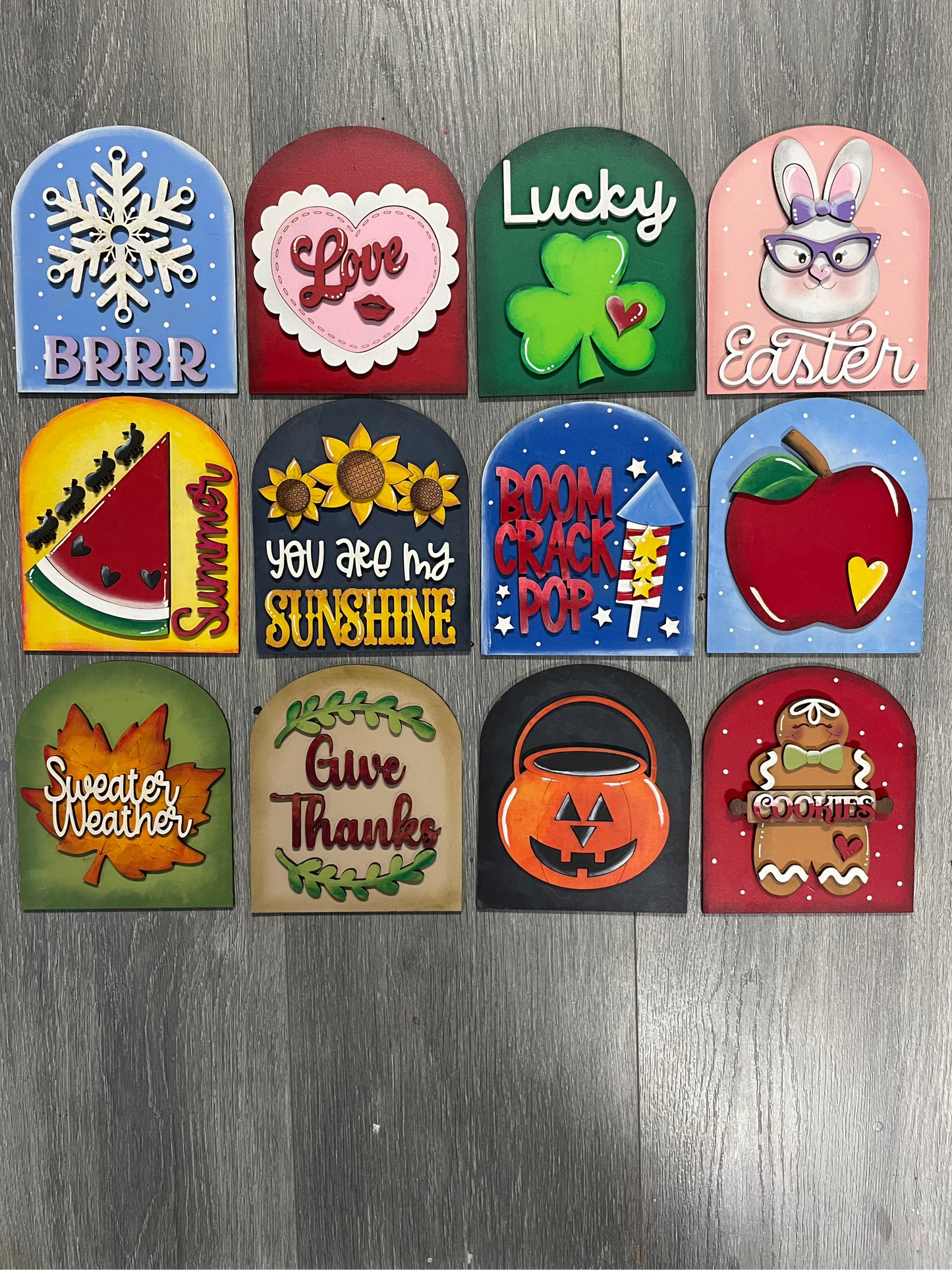 Mini-Interchangeable Seasonal Frames Sign Set