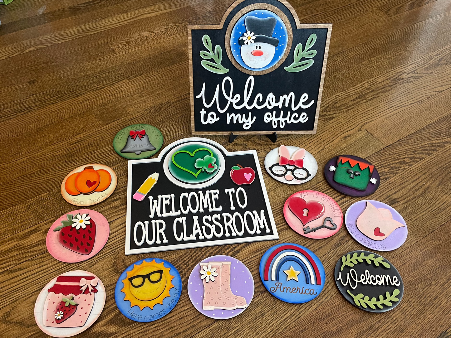 Interchangeable Office or Classroom Sign with 12 Changeable Inserts