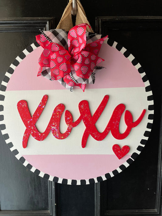 Hugs and Kisses | Door Hanger | Valentines Day